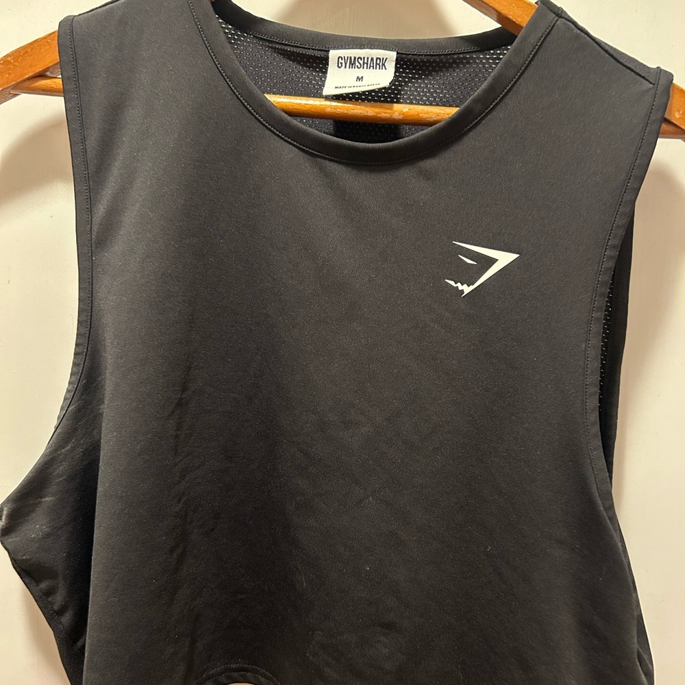 Gymshark Black Muscle Tee Crop Cut Out